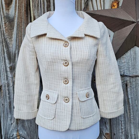 Tweed Blazer WHBM Size 0 Button Front Beige Flap Pockets Crop 3/4 Sleeve Jacket - Picture 2 of 11
